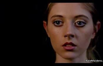 3 comendo novinha ao mesmo tempo