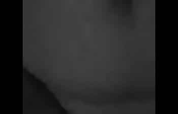 Casal brincando com vibrador