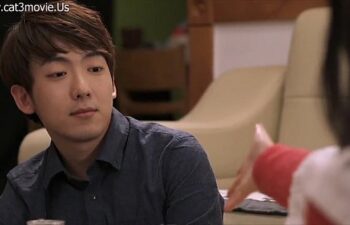 Pai muito tarado trancado peto da filha com sua mãe